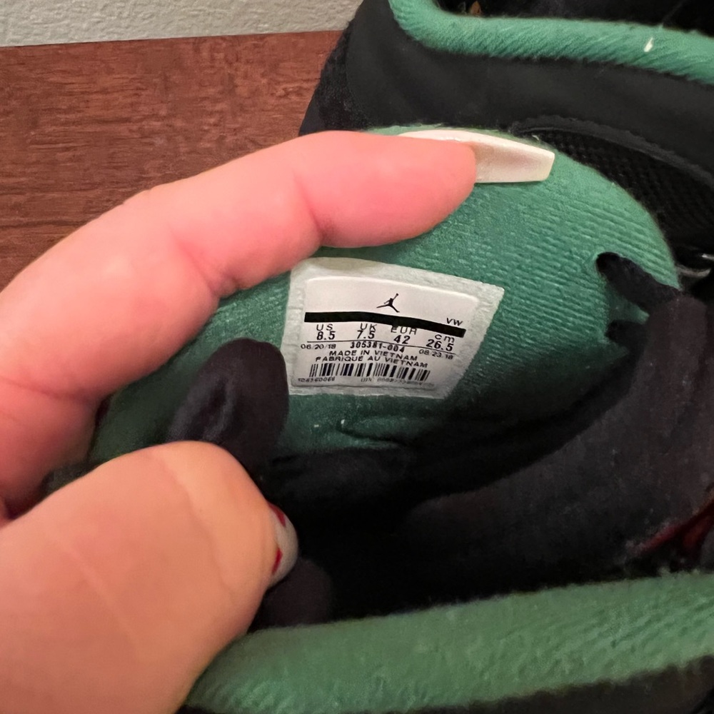 Jordan 8 “Air Raid Black/Green/Yellow/Red/Purple 305381-004 - Picture 8 of 9
